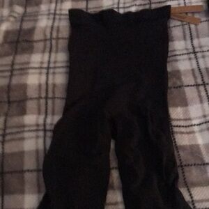 Black High-Waist Shaping Above the knee sculpting short in onyx color